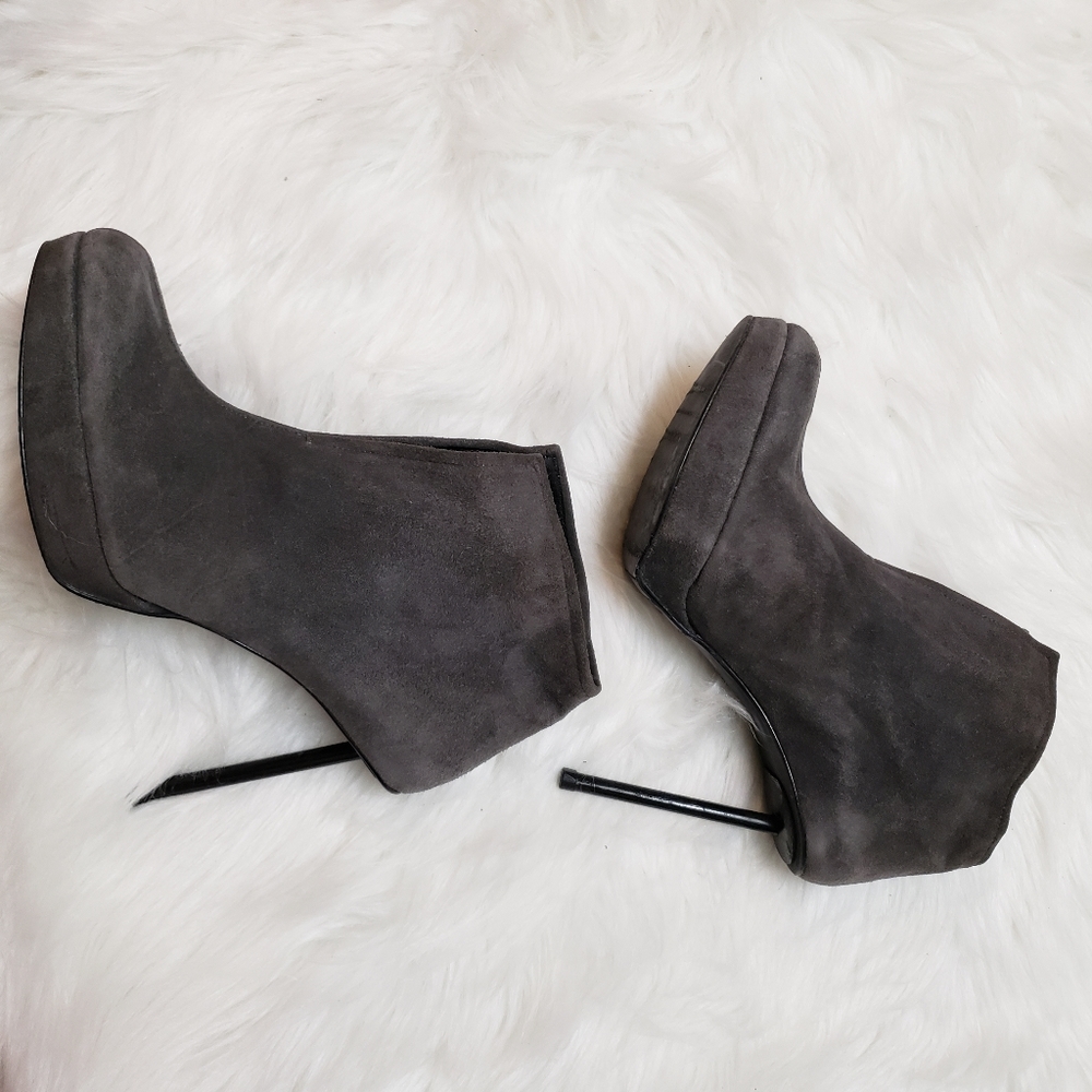 Stuart Weitzman Seamstress Gray Platform Booties … - image 6